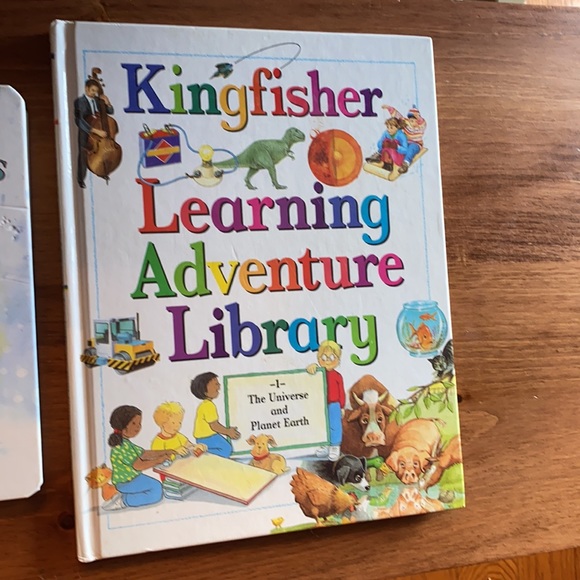 Children’s book bundle - Picture 4 of 7